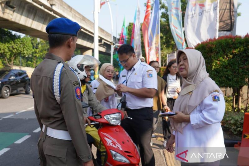 Jaksel beri teguran lisan bagi ASN tak naik transum setiap Rabu