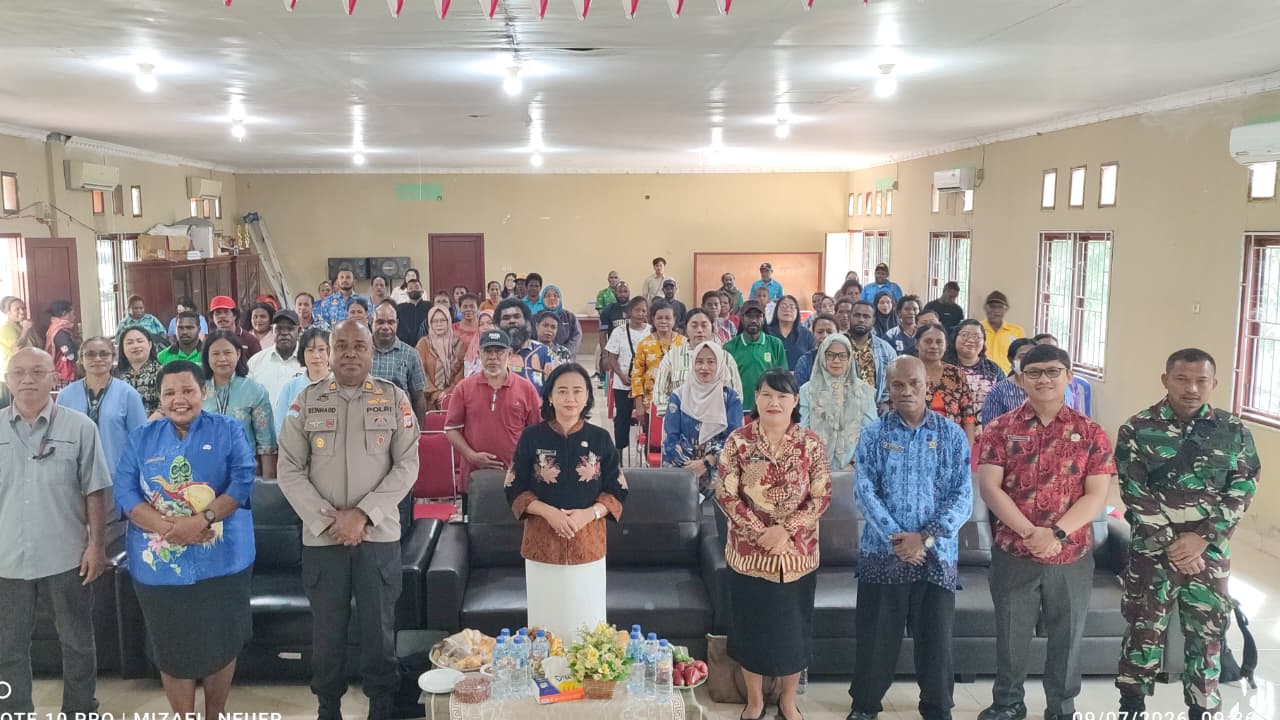 Babinsa Koramil Kuala Kencana Hadiri Sosialisasi PHBS dan Pencegahan HIV/AIDS