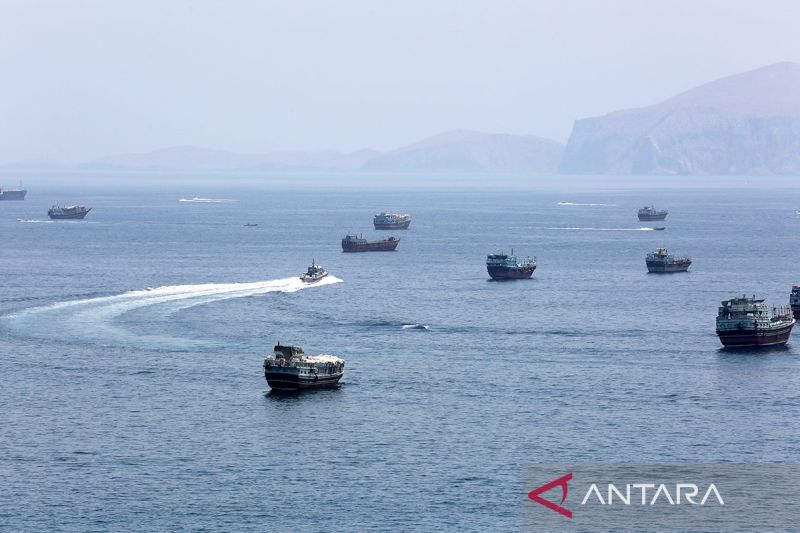 Media: Delegasi Oman tiba di Teheran bahas isu Selat Hormuz