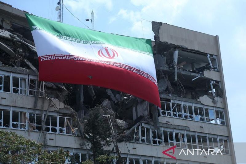 Iran aktifkan pertahanan udara setelah ledakan terdengar di Teheran
