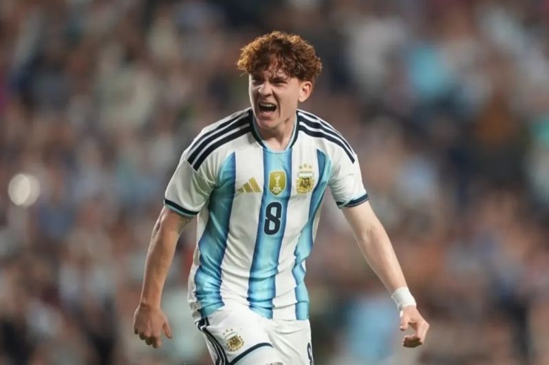 Chelsea datangkan gelandang timnas Argentina, Valentin Barco
