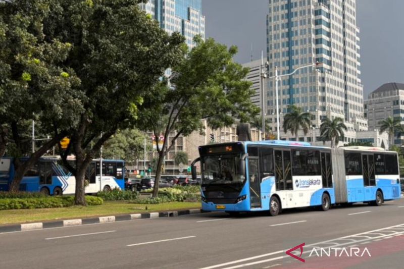 Jumlah penumpang angkutan umum di Jakarta meningkat pada Juni 2026