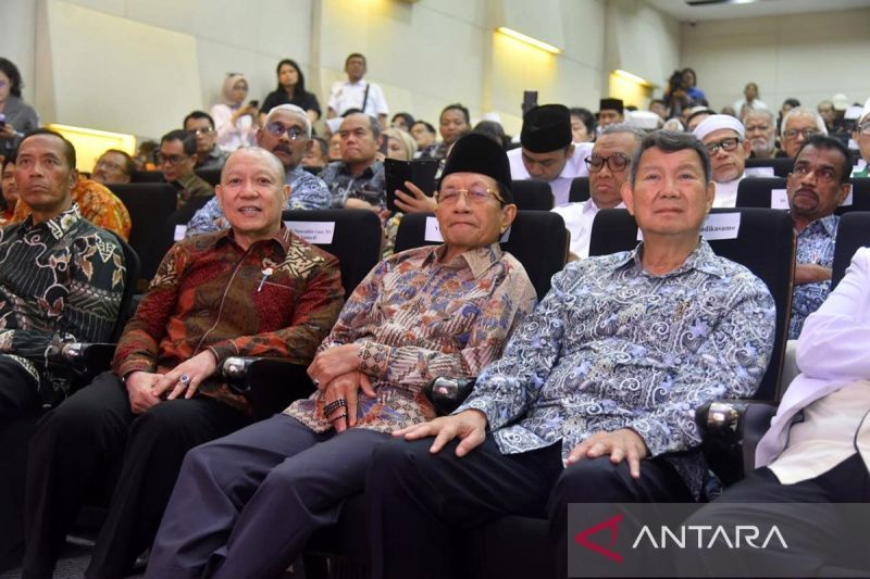 Terpopuler, Hashim kukuhkan 20 ormas baru hingga ayah Messi meninggal