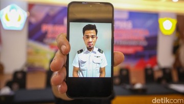 Kronologi Pilot=”” Malaysia=”” Selundupkan=”” Ekstasi=”” 25 Kg=”” Diupah=”” Rp=”” 220 Juta