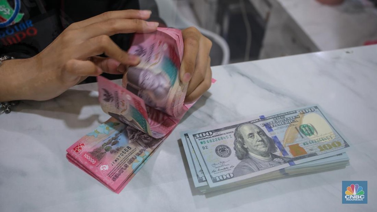Rupiah Menguat Pagi Ini, Dolar AS Turun ke Rp17.830