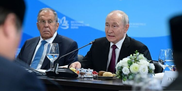Putin: Pengerahan pasukan Eropa ke Ukraina berarti perang dengan Rusia