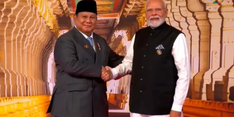Prabowo disambut PM Modi saat tiba di KTT ke-18 BRICS