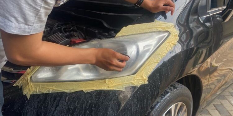 Lampu utama mobil menguning, tak perlu buru-buru ganti baru