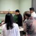 Wapres Gibran kunjungi siswi yang bermasalah dengan menu MBG di Karo