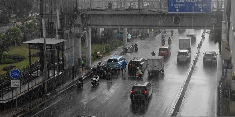 Jakarta diprakirakan hujan pada Sabtu sore hingga malam