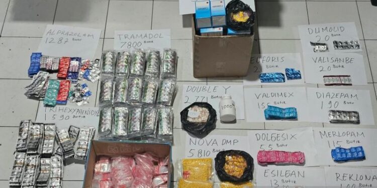 Polres Jakpus tangkap empat tersangka peredaran obat keras daftar G