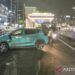 Taksi terguling usai tabrak pembatas jalan dekat GT Tebet 2