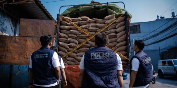 Kriminal kemarin, loker palsu hingga kacang tanah ilegal