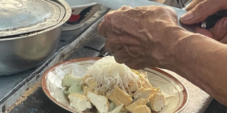 Disbudpar Cirebon ajukan ketoprak sebagai WBTb untuk promosi kuliner