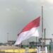 Bendera Merah Putih akhirnya berkibar di kapal induk KRI Sriwijaya-100