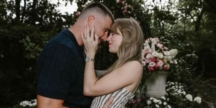 Taylor Swift tampil dengan gaya rambut baru