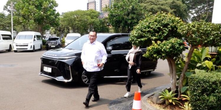 BRIN hadiri ratas di Istana bahas industri tekstil dan sepatu nasional