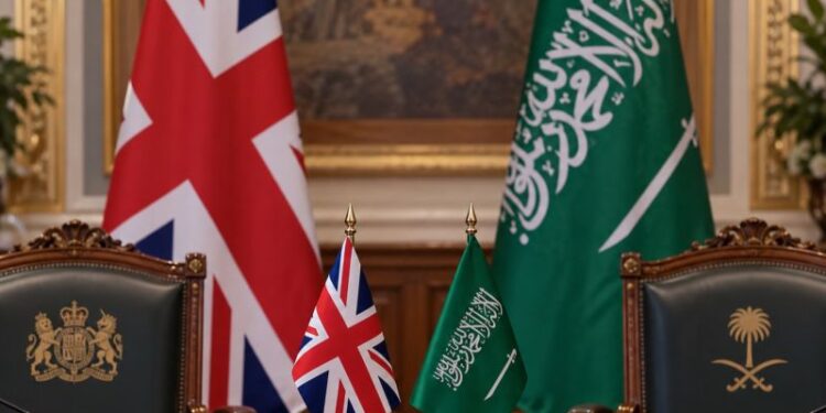 Inggris izinkan tentaranya bantu Saudi lawan Houthi