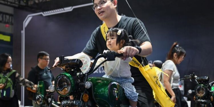 Potret pameran sepeda motor Internasional di Chongqing