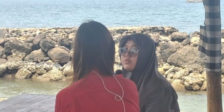Kidung dari Dermaga Carita untuk memanggil pulang mereka yang hilang