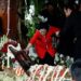 Guruh Soekarnoputra dimakamkan, Megawati tabur bunga di atas pusara