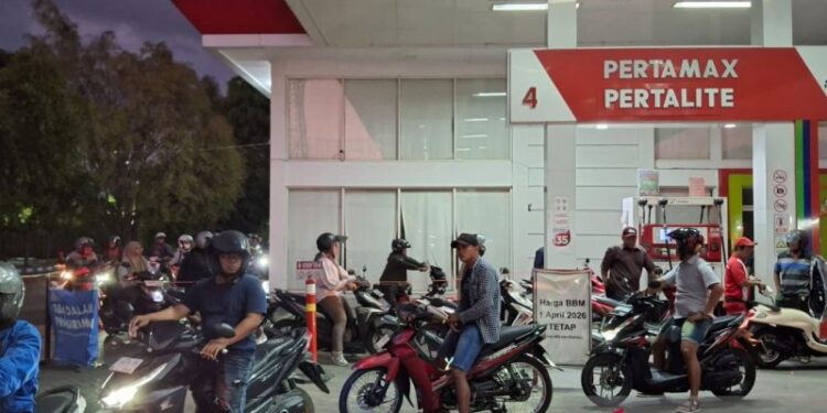 BBM masih antre, Pemkab Jember terapkan WFH dan sekolah daring