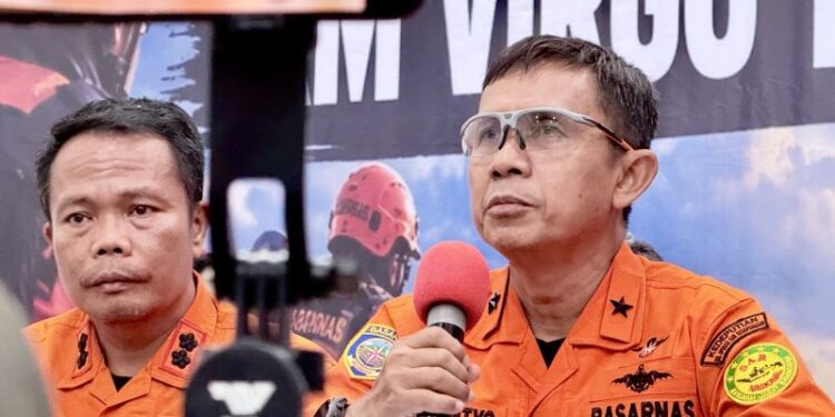 Basarnas-TNI AL kerahkan 54 penyelam operasi SAR KM Virgo hari ke-13