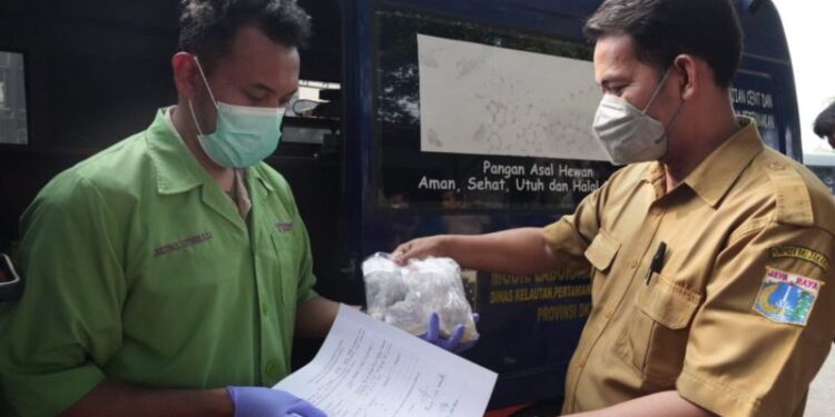 Jaktim periksa rumah makan lapo antisipasi peredaran daging HPR