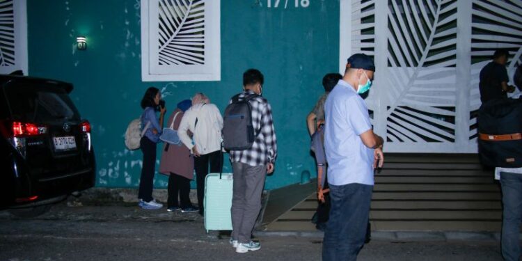 KPK panggil tiga pejabat PT AMGM dalam kasus Bupati Lombok Barat