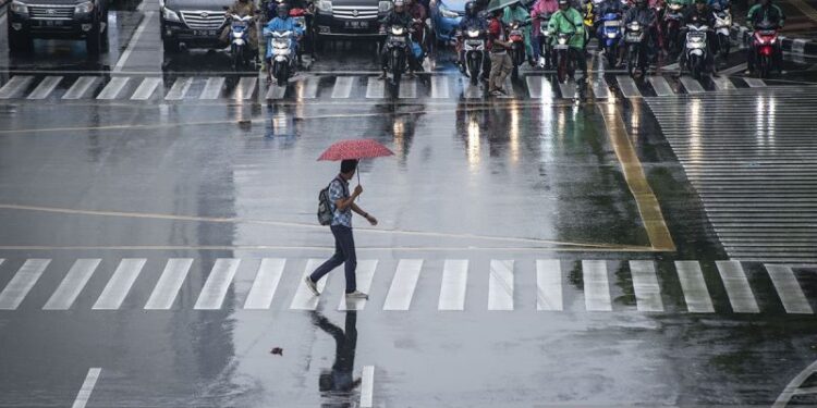 BMKG: Sejumlah kota besar RI berpotensi diguyur hujan hari ini