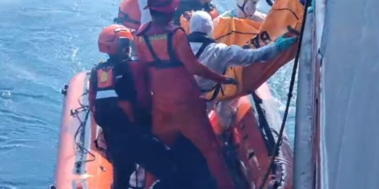 Penyelam Basarnas temukan satu jenazah korban meninggal KM Virgo
