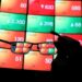 Asing Net Sell Jumbo dan IHSG Ambruk, 10 Saham Ini Justru Diborong