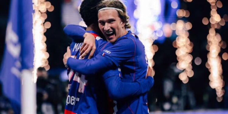 Paris Saint-Germain rebut puncak klasemen setelah menang 2-0 atas Lyon