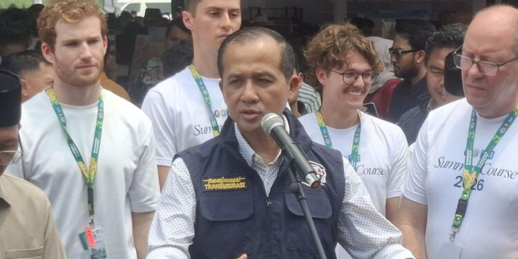 Mentrans rancang beasiswa S1 bagi warga transmigrasi Barelang