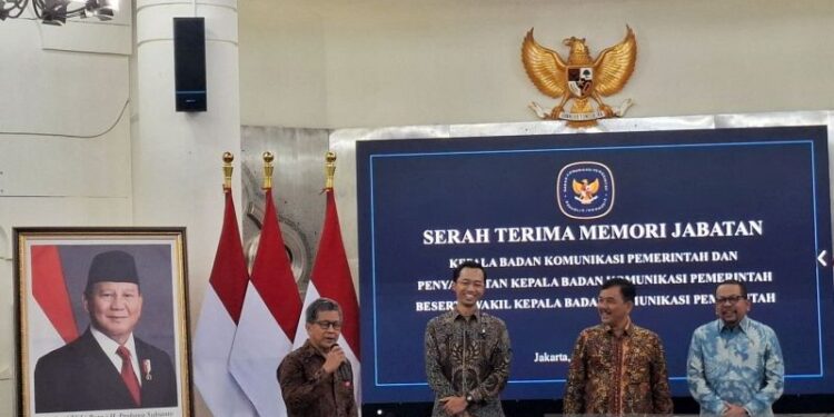 Rocky Gerung: Komunikasi pemerintah harus menyentuh persepsi publik