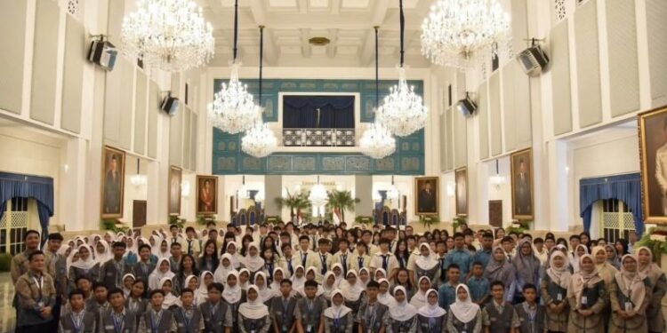 Sebanyak 207 siswa kunjungi Istana untuk mengenal sejarah kepresidenan