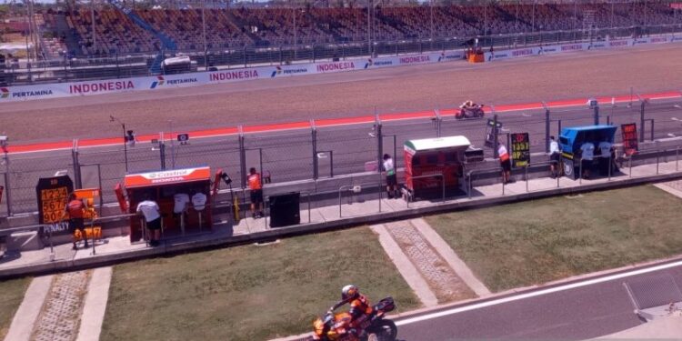 Bezzecchi tercepat pada FP1 MotoGP Indonesia 2026