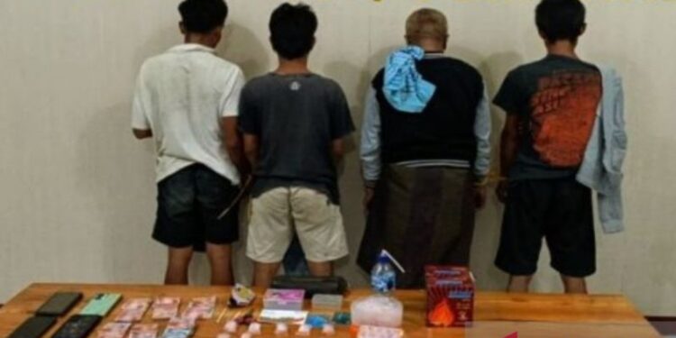 BNNP NTB amankan empat orang dan 58,77 gram sabu di Sumbawa