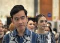 Hoaks! Foto Gibran tunjukkan ijazah SMA dari SMAN 4 Surakarta di Mahkamah Konstitusi
