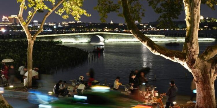 Potret wisata malam di China selama liburan Hari Nasional
