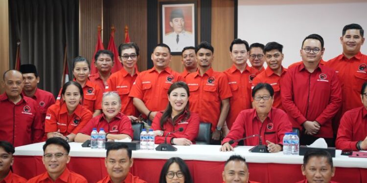 PDIP DKI kukuhkan pengurus BPEK dorong pemberdayaan ekonomi warga