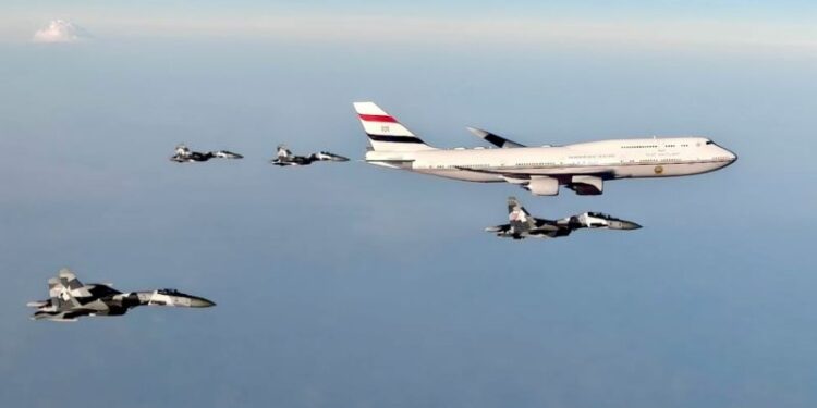Sukhoi TNI AU "flypast" di atas Lanud Halim sambut Al-Sisi