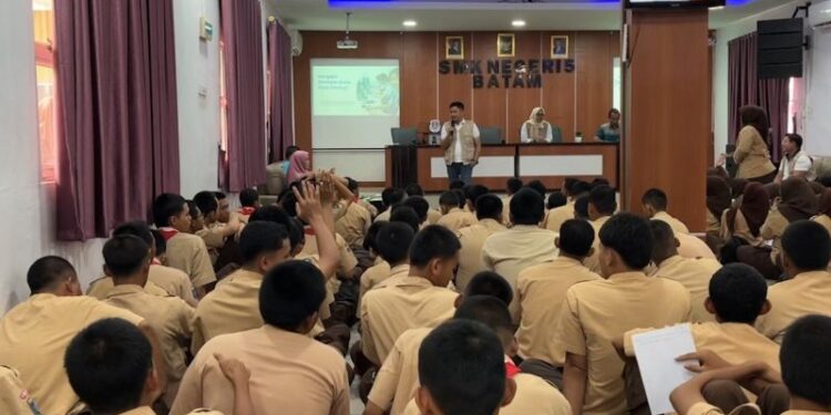 Disnaker Batam bekali siswa SMK dengan keterampilan dasar dunia kerja
