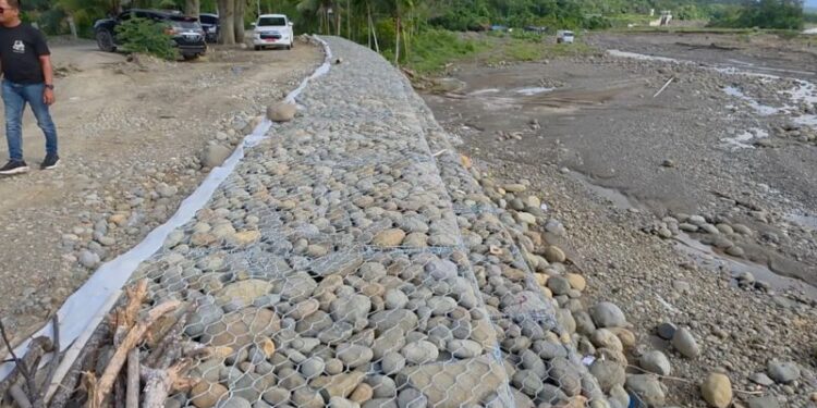 Pulihkan Krueng Sawang, Pemkab Aceh Utara manfaatkan material bencana