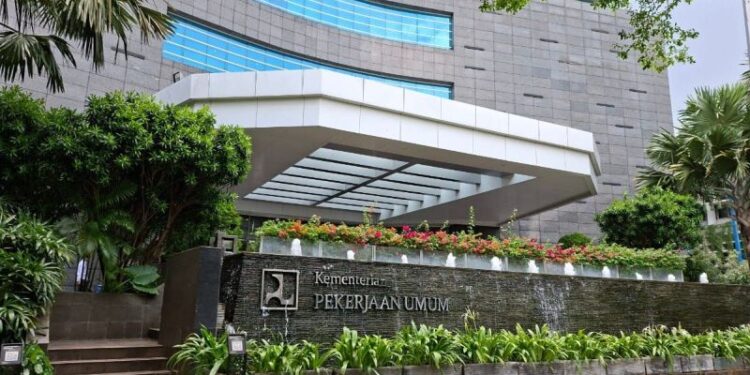 Kementerian PU percepat pembersihan longsor Tapan–Batas Jambi