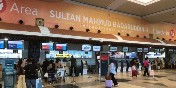 Bandara SMB II Palembang: 15 penerbangan terdampak kabut asap