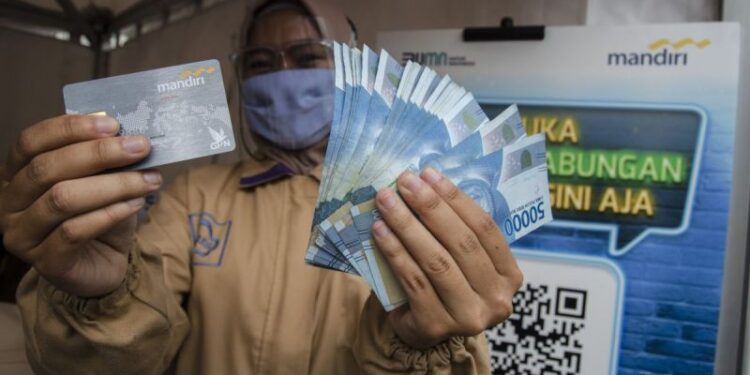 Indef: Bantuan subsidi upah bisa membantu daya beli masyarakat