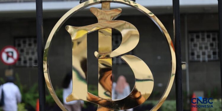 Rupiah Sentuh Rekor Terlemah Rp 18.175/US$, BI Buka Suara